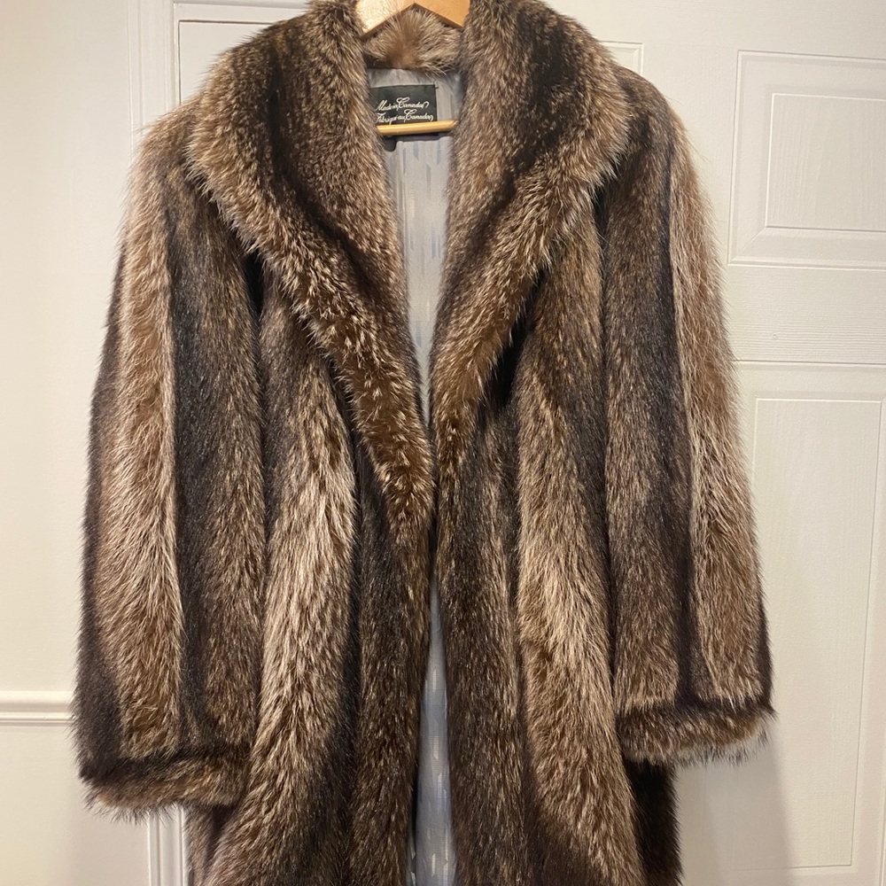REAL FUR COAT🤎